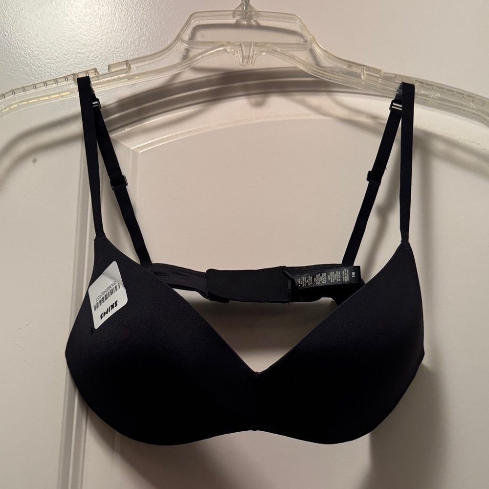 Skims Black Bra